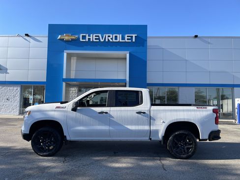 New 2026 Chevrolet Silverado 1500 LT Trail Boss w/ Convenience Package II AWD/4WD image 8