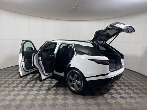 Used 2025 Land Rover Range Rover Velar Dynamic SE image 12