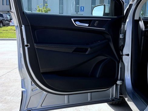 Used 2024 Ford Edge SEL image 9