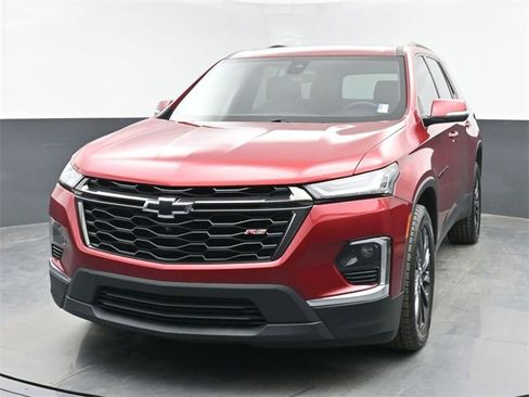 Used 2023 Chevrolet Traverse RS w/ LPO, Floor Liner Package image 4