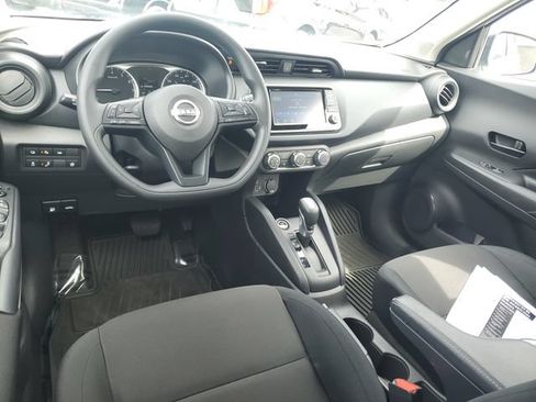 Certified 2025 Nissan Kicks Play S FWD image 9