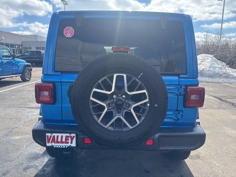 New 2025 Jeep Wrangler Unlimited Sahara w/ Safety Group AWD/4WD image 5
