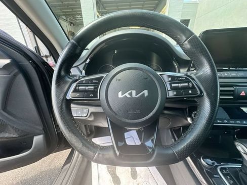 Used 2023 Kia Seltos SX AWD/4WD image 16