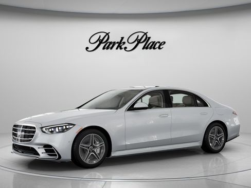 New 2026 Mercedes-Benz S 580e 4MATIC Sedan image 2