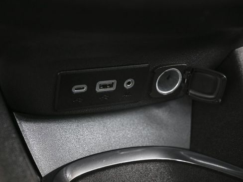 Used 2023 Chevrolet Malibu LT FWD image 34