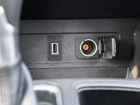 Used 2017 Ford Escape SE image 30