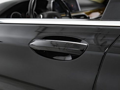 Used 2017 BMW 740i xDrive image 38