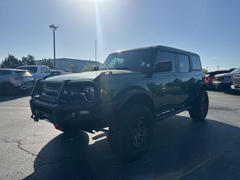 Used 2023 Ford Bronco Black Diamond image 1
