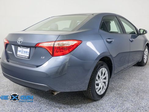 Used 2018 Toyota Corolla LE FWD image 7