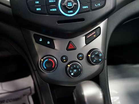 Used 2015 Chevrolet Sonic LT image 29