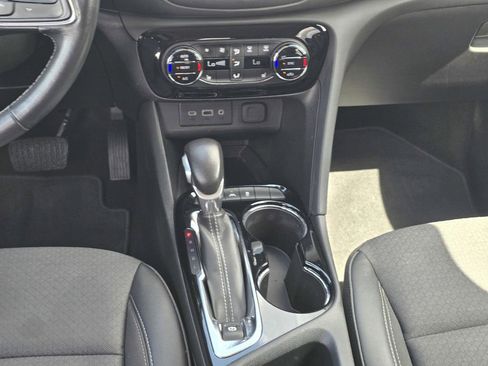 Used 2023 Buick Encore GX Select FWD image 17
