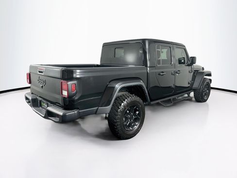 Used 2023 Jeep Gladiator Willys AWD/4WD image 9