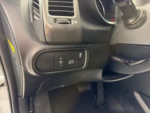 Used 2016 Kia Forte LX image 12