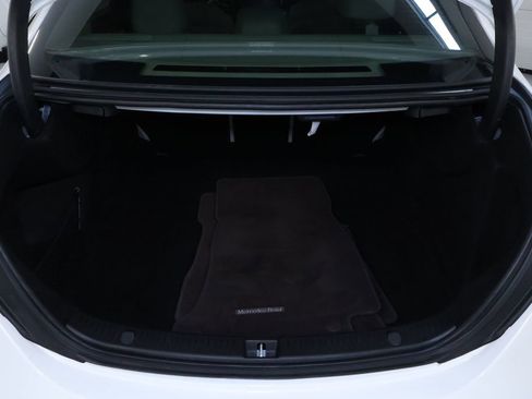 Used 2018 Mercedes-Benz E 300 4MATIC w/ Premium 1 Package image 16