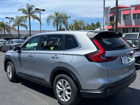 Used 2025 Honda CR-V LX image 6