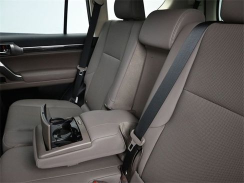 Used 2022 Lexus GX 460 Premium image 25