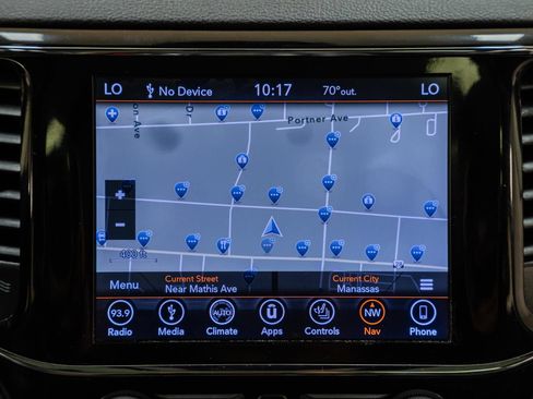 Used 2019 Jeep Grand Cherokee Limited w/ Luxury Group II RWD image 28