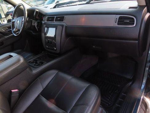 Used 2014 Chevrolet Silverado 3500 LTZ w/ LTZ Plus Package image 33