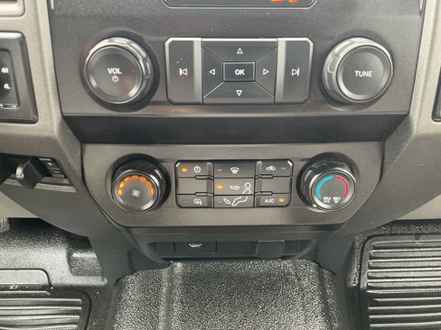 Used 2020 Ford F250 XL w/ Power Equipment Group AWD/4WD image 22