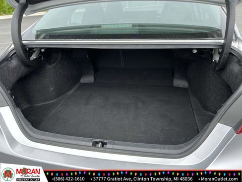 Used 2023 Toyota Camry XSE image 11