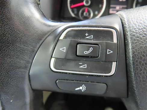 Used 2017 Volkswagen Tiguan S FWD image 25