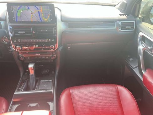 Used 2023 Lexus GX 460 Luxury w/ Accessory Package AWD/4WD image 15