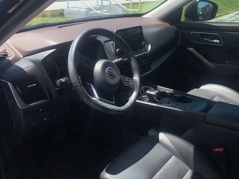 Certified 2021 Nissan Rogue SV w/ Premium Package FWD image 10