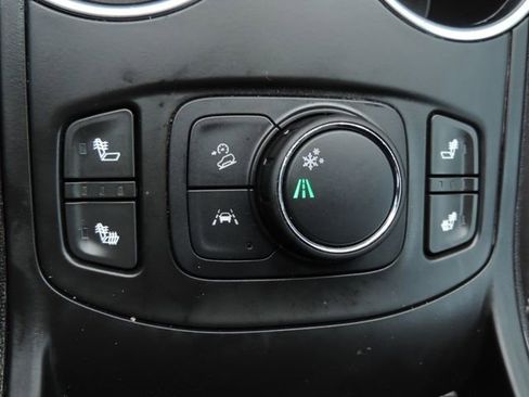 Used 2022 GMC Terrain SLT w/ Elevation Edition image 28