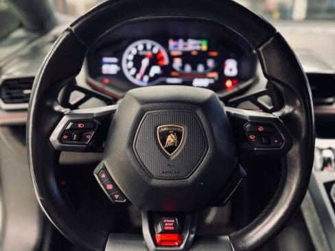 Used 2015 Lamborghini Huracan LP 610-4 image 17