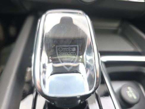 New 2026 Volvo XC60 B5 Ultra w/ Protection Package Premier AWD/4WD image 33