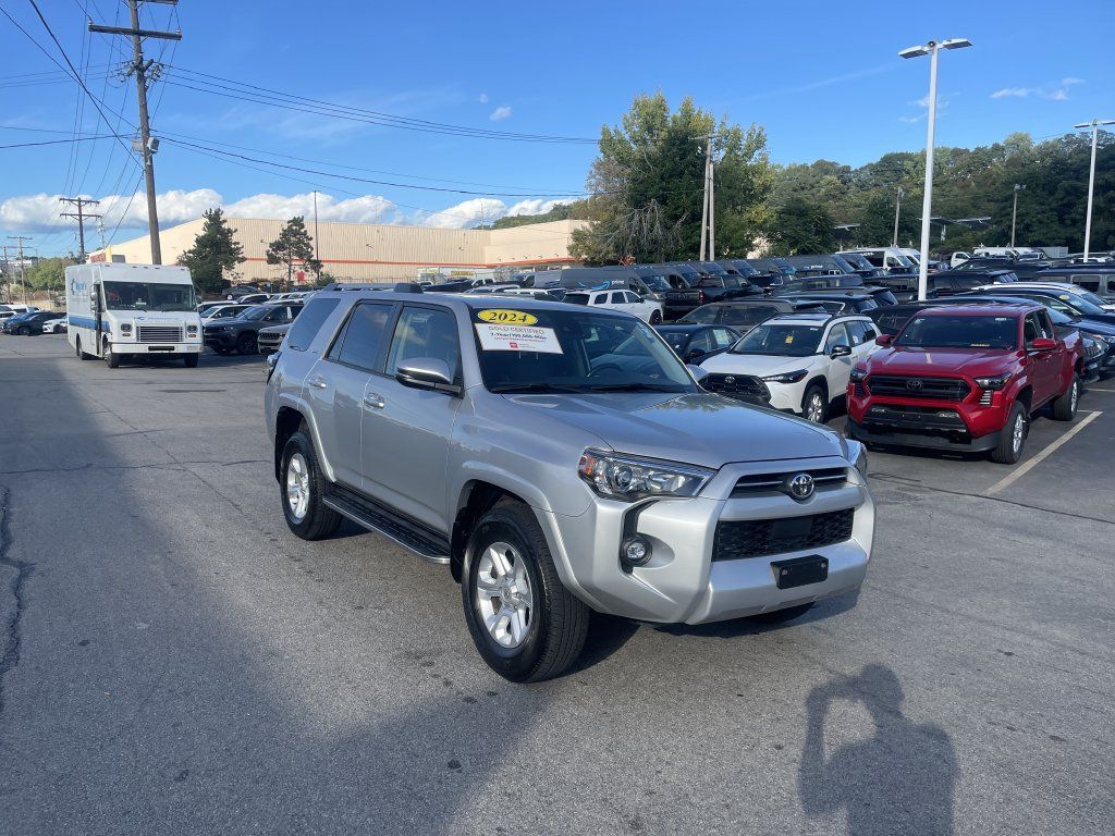Used 2024 Toyota 4Runner SR5 Premium w/ Moonroof Package AWD/4WD image 6