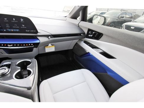 New 2027 Cadillac Optiq Luxury RWD image 10