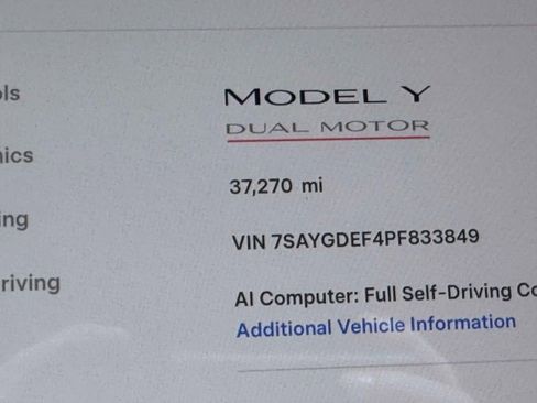Used 2023 Tesla Model Y Performance AWD/4WD image 28