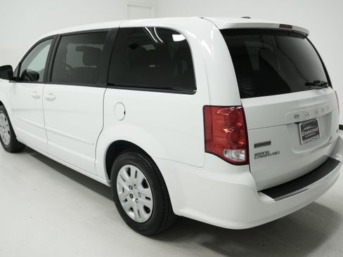 Used 2017 Dodge Grand Caravan SE w/ Power Window Group image 6