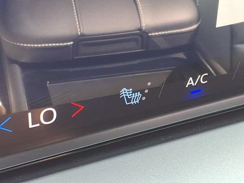 Used 2026 Chevrolet Traverse LT w/ Driver Confidence Package FWD image 20