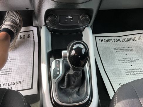 Used 2012 Kia Soul + w/ Audio Pkg FWD image 38
