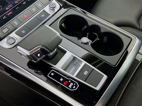 Used 2023 Audi Q7 2.0T Premium w/ Convenience Package image 19