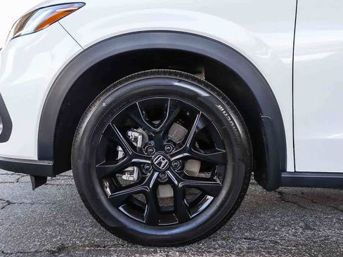 Used 2024 Honda HR-V Sport image 11