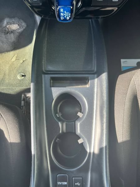 Used 2021 Toyota Prius LE FWD image 24