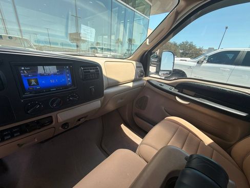 Used 2005 Ford F250 XLT RWD image 14