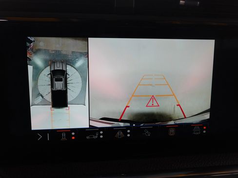 Used 2024 GMC Sierra 3500 Denali w/ Denali Reserve Package image 30