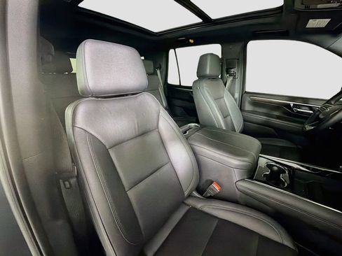 Used 2025 Chevrolet Tahoe Z71 w/ Comfort Package AWD/4WD image 34