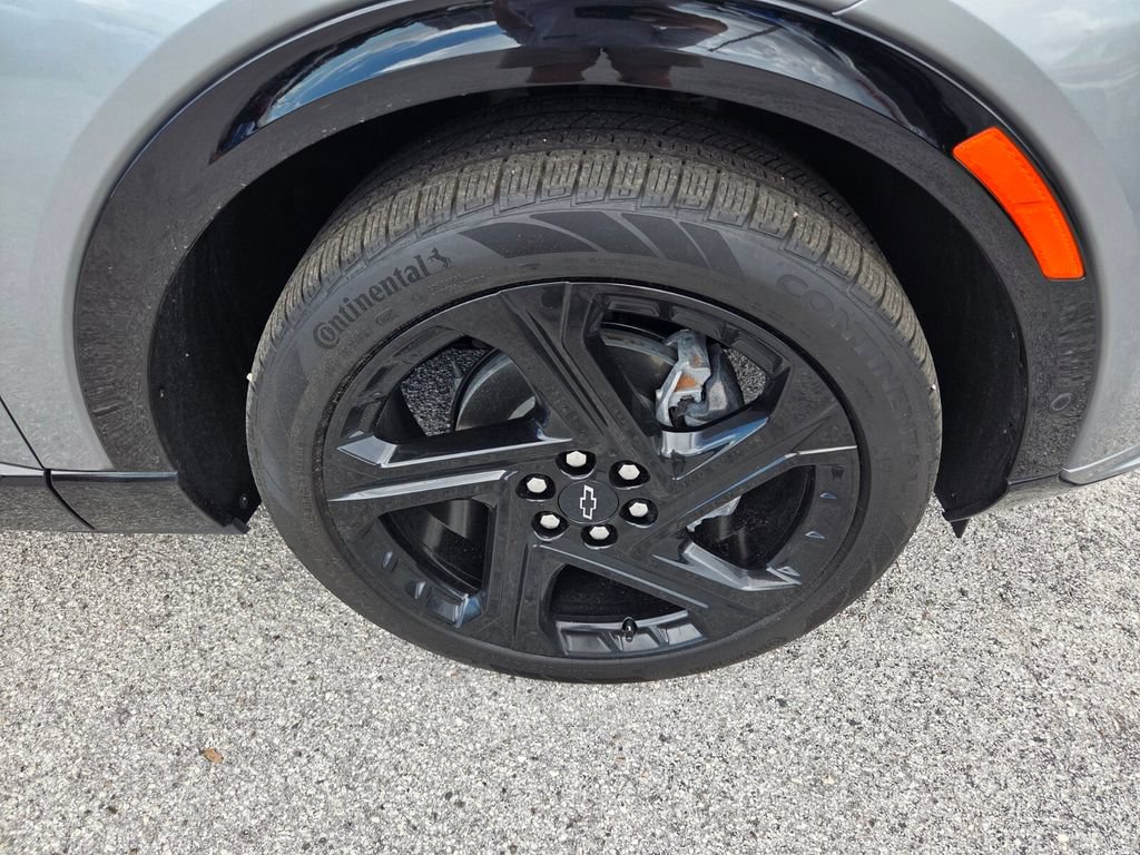 Certified 2024 Chevrolet Equinox EV RS FWD image 18