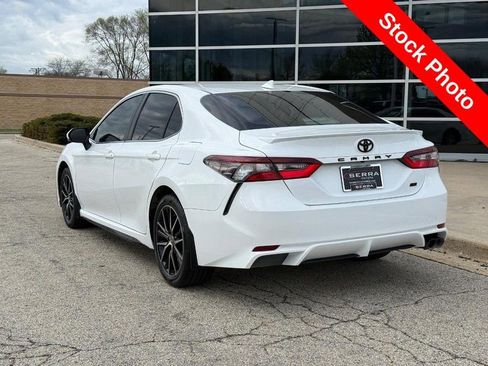 Used 2023 Toyota Camry SE FWD image 5
