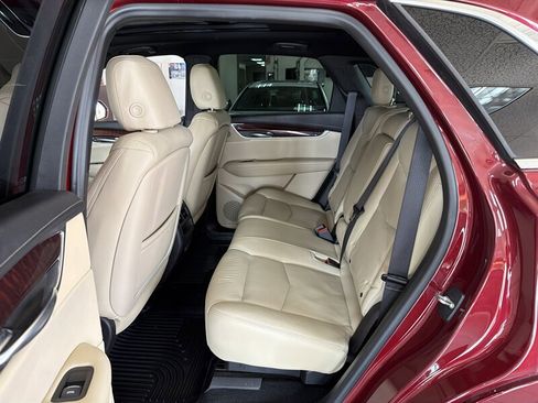 Used 2017 Cadillac XT5 Premium Luxury w/ Advanced Security Package image 21