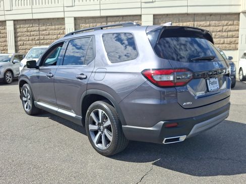 Used 2023 Honda Pilot Elite image 6