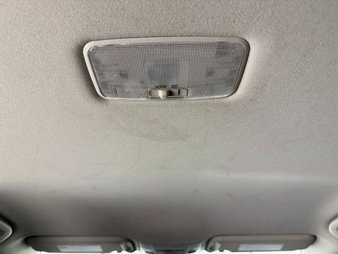 Used 2021 Toyota Corolla LE image 33