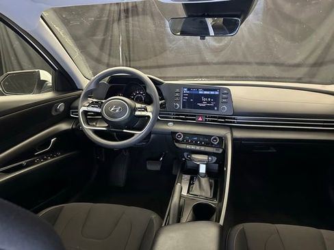 Used 2023 Hyundai Elantra SEL FWD image 20