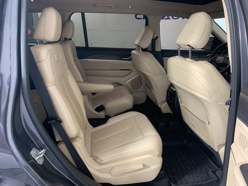 Used 2021 Jeep Grand Cherokee L Limited RWD image 36