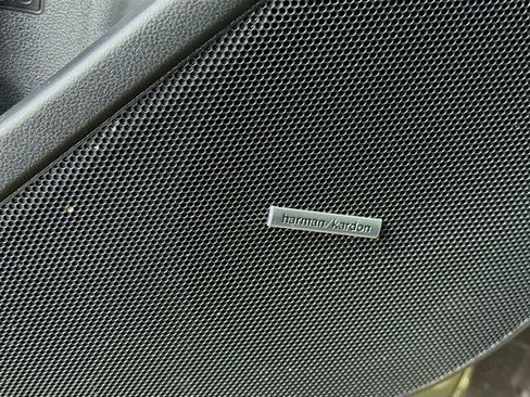 Used 2022 Subaru Forester Touring image 22